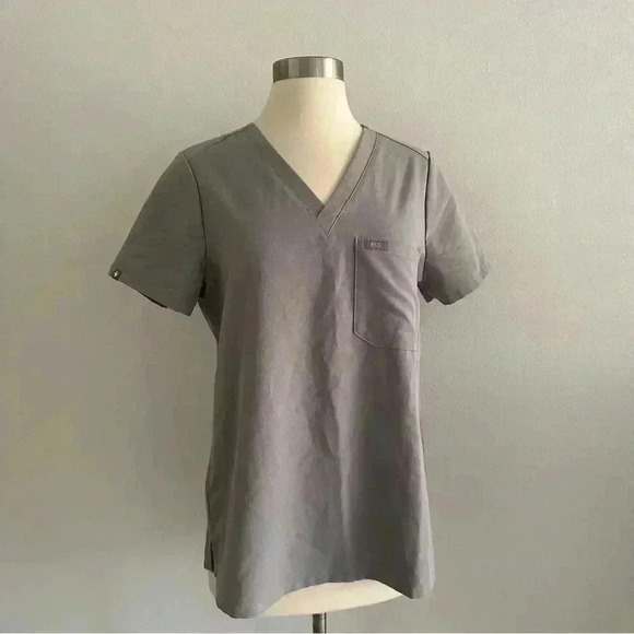 Figs Catarina One Pocket Scrub Top Gray S - Picture 6 of 6
